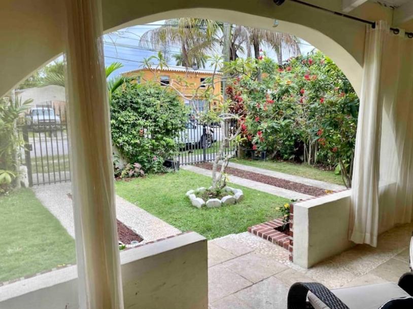 Entire Private Beautiful 2 Bedroom Plus Den House With Gated Front&Back Yard And Free Parking 10Min Drive To Miami Beach Eksteriør bilde