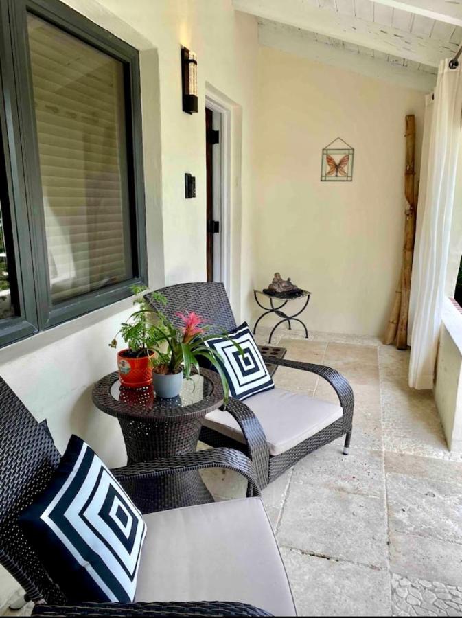 Entire Private Beautiful 2 Bedroom Plus Den House With Gated Front&Back Yard And Free Parking 10Min Drive To Miami Beach Eksteriør bilde