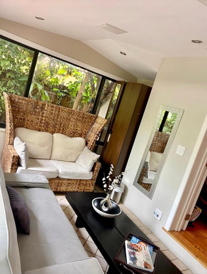 Entire Private Beautiful 2 Bedroom Plus Den House With Gated Front&Back Yard And Free Parking 10Min Drive To Miami Beach Eksteriør bilde