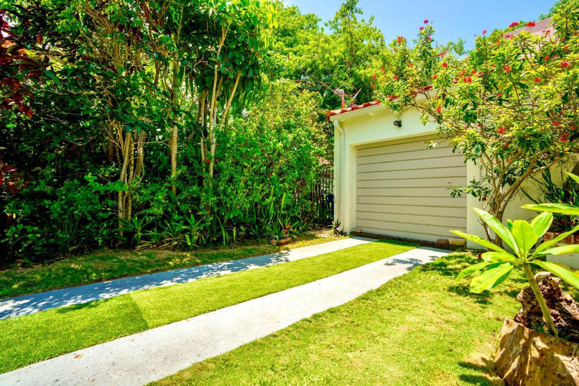 Entire Private Beautiful 2 Bedroom Plus Den House With Gated Front&Back Yard And Free Parking 10Min Drive To Miami Beach Eksteriør bilde
